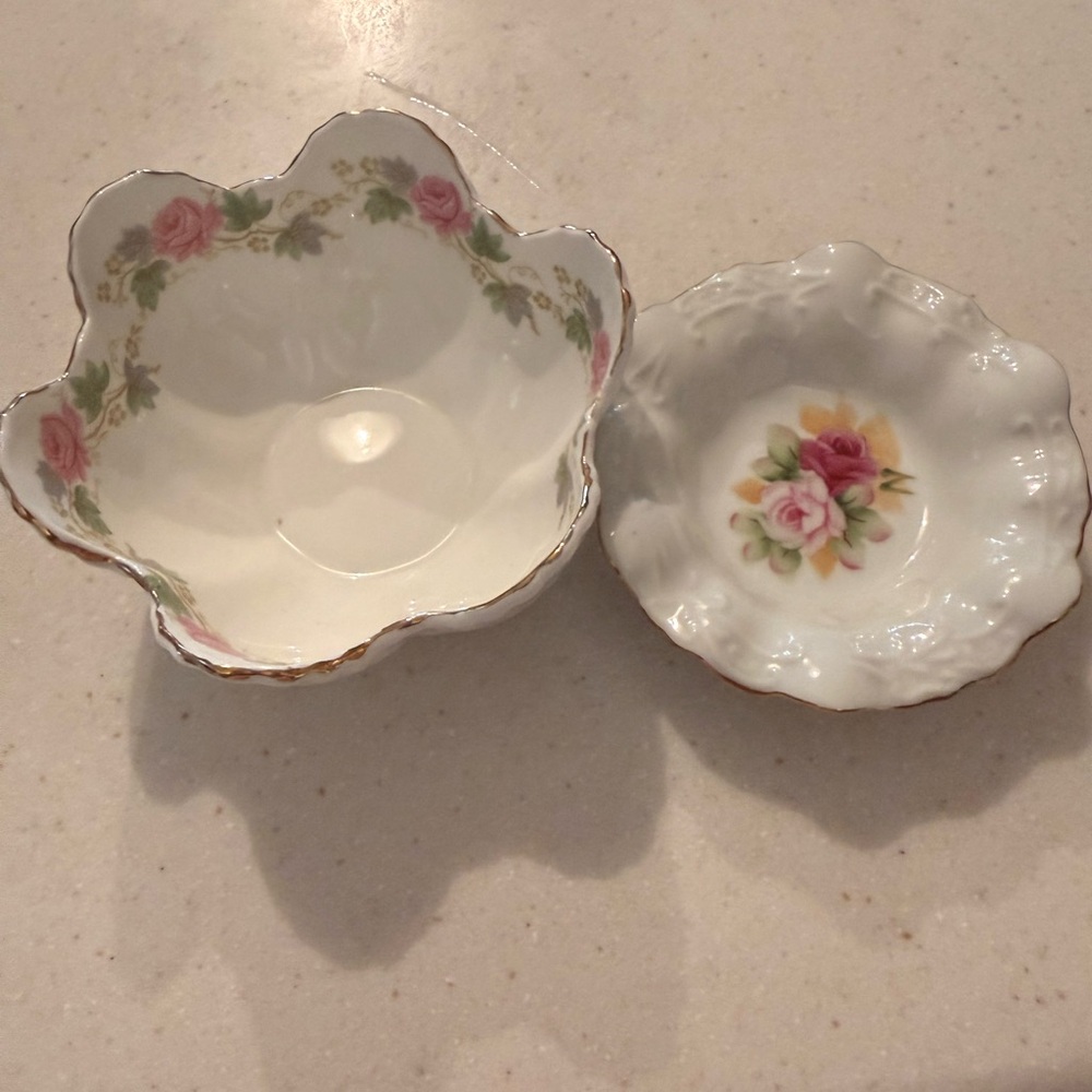 Floral Scalloped Trinket Bowls